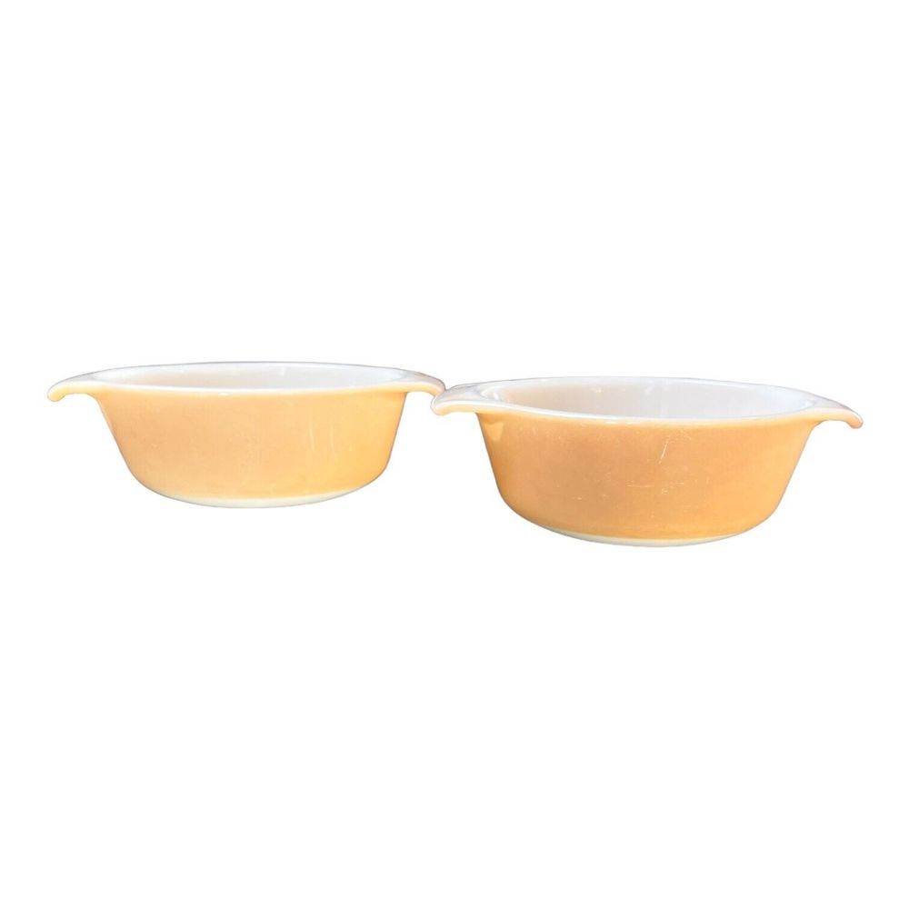 Vintage: Anchor Hocking Fire King Set of 2 Bowls Luster Milk Glass 8oz. Oven - Picture 2 of 3